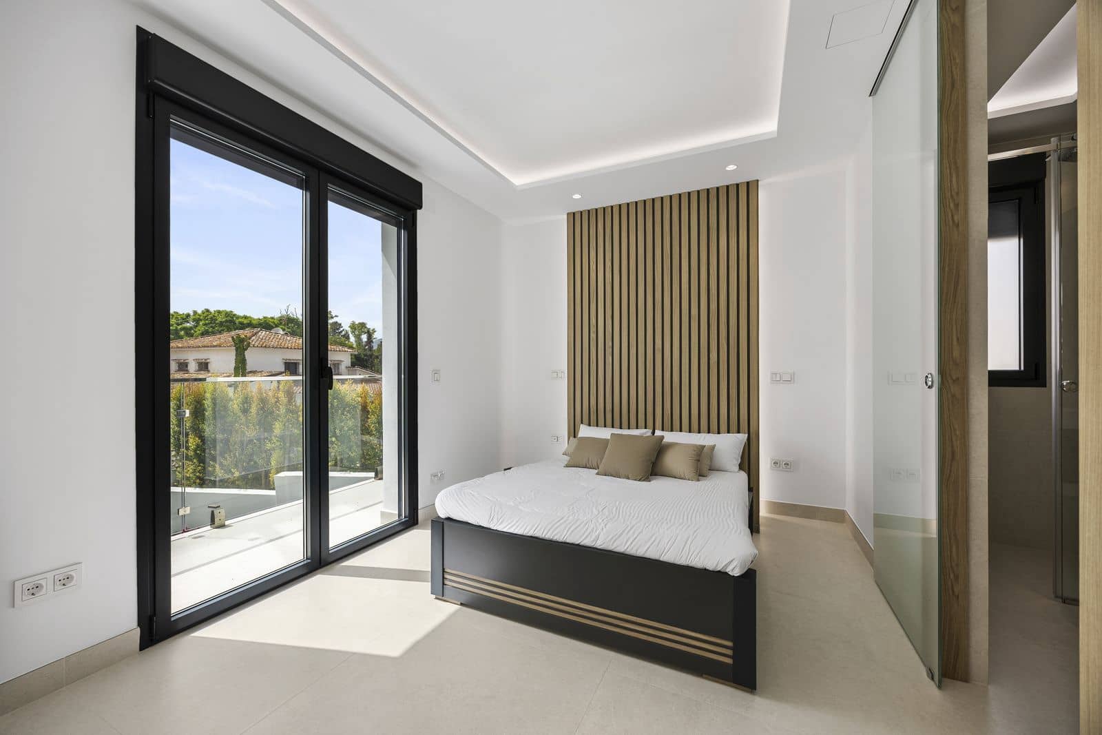 4 slaapkamer Villa te koop in Guadalmina - € 2.595.000 (Ref: 9998325)