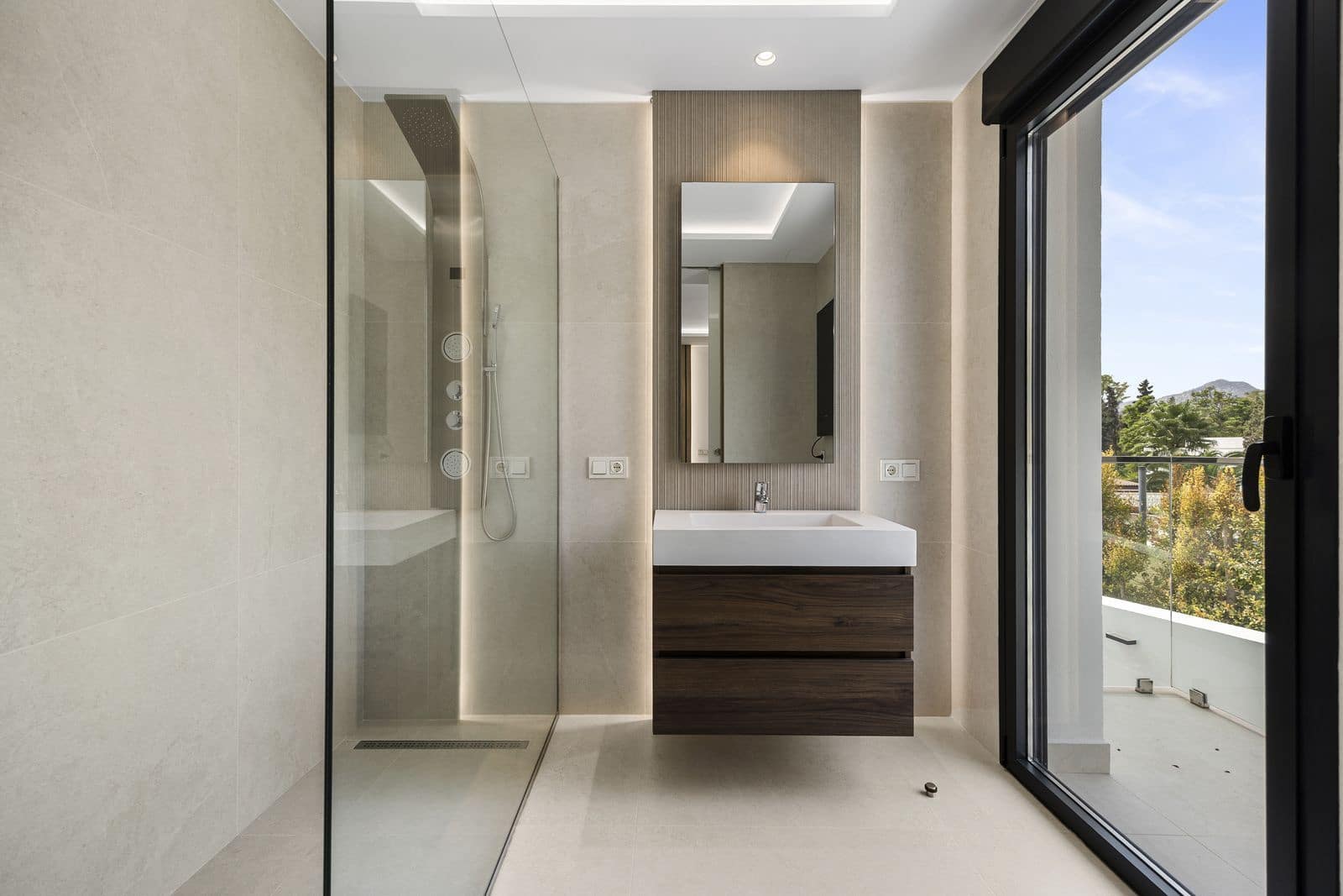 4 slaapkamer Villa te koop in Guadalmina - € 2.595.000 (Ref: 9998325)