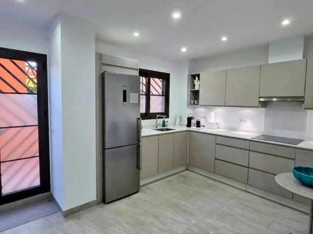 3 sovrum Lägenhet till salu i Atalaya-Isdabe, Estepona - 728 000 € (Ref: 9998327)