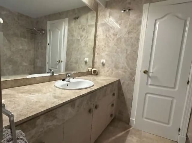 3 soverom Leilighet til salgs i Nueva Andalucia, Marbella - € 510 000 (Ref: 9998340)