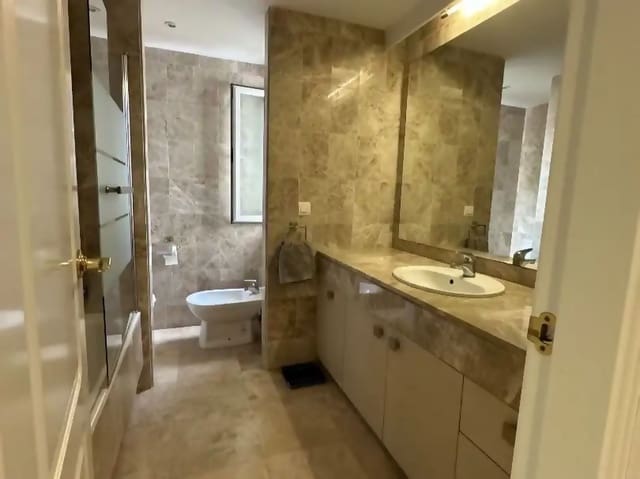 3 soverom Leilighet til salgs i Nueva Andalucia, Marbella - € 510 000 (Ref: 9998340)