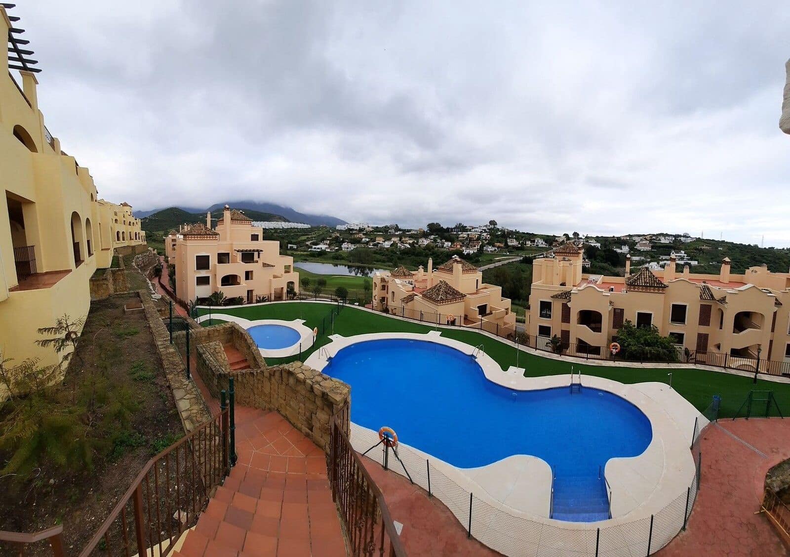 2 sypialnia Apartament na sprzedaż w Estepona - 520 000 € (Ref: 9998342)
