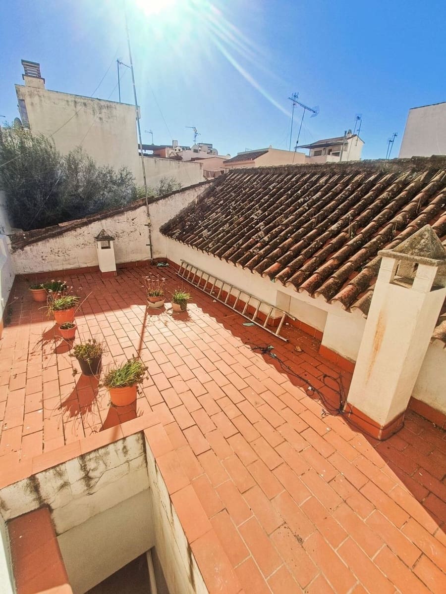 3 makuuhuone Paritalo myytävänä paikassa Estepona - 415 000 € (Ref: 9998344)