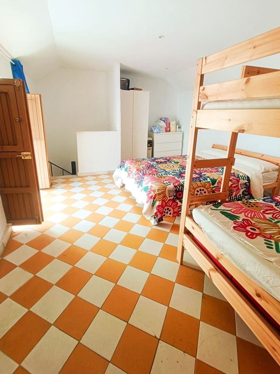 3 makuuhuone Paritalo myytävänä paikassa Estepona - 415 000 € (Ref: 9998344)