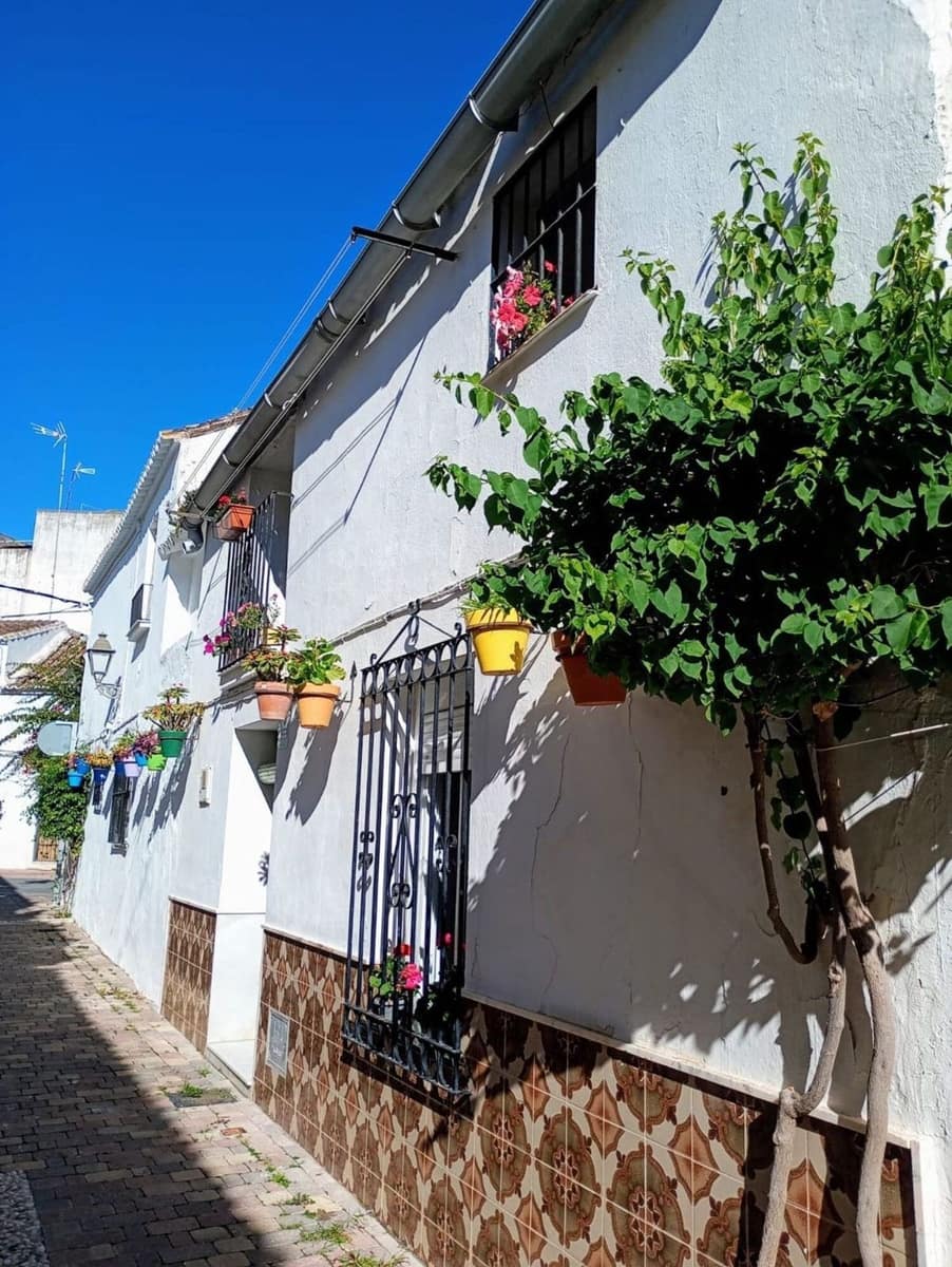 3 makuuhuone Paritalo myytävänä paikassa Estepona - 415 000 € (Ref: 9998344)