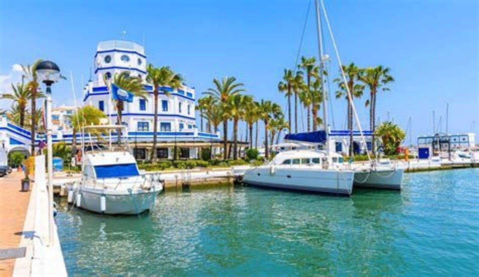 3 makuuhuone Paritalo myytävänä paikassa Estepona - 415 000 € (Ref: 9998344)
