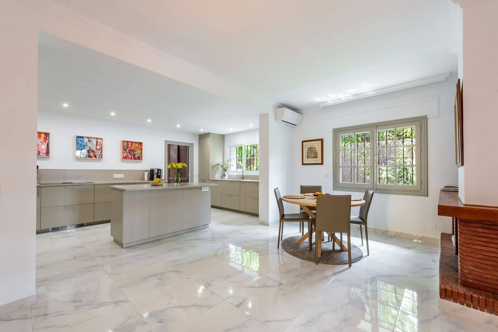 4 soveværelse Villa til salg i San Pedro de Alcantara - € 2.495.000 (Ref: 9998350)