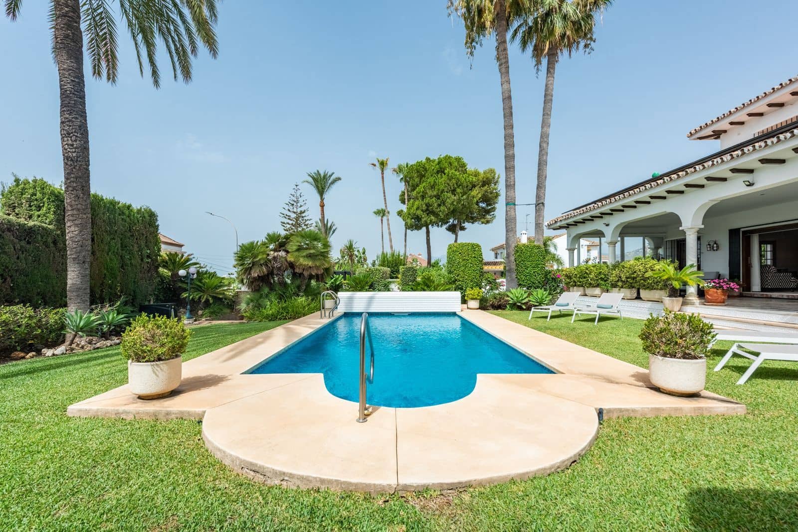 4 soveværelse Villa til salg i San Pedro de Alcantara - € 2.495.000 (Ref: 9998350)