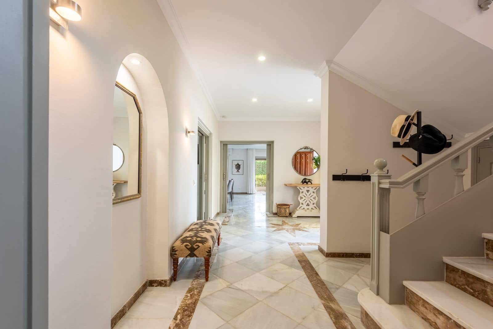 4 soveværelse Villa til salg i San Pedro de Alcantara - € 2.495.000 (Ref: 9998350)