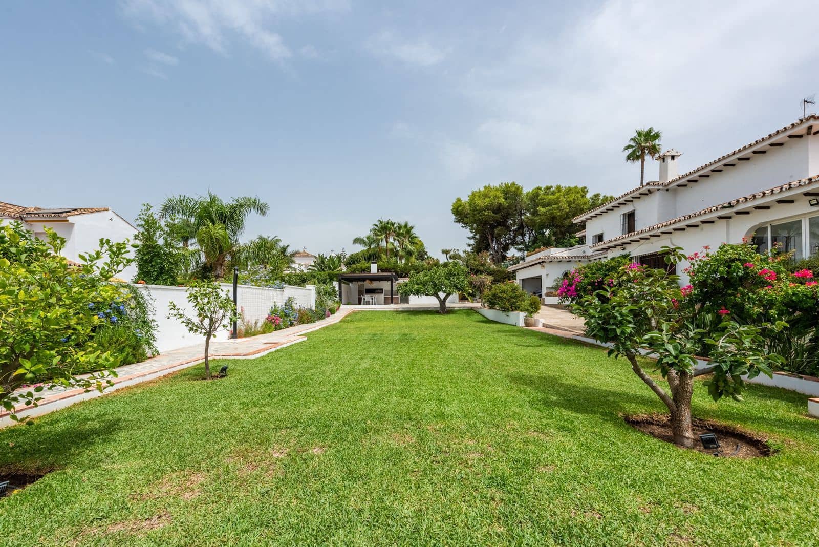 4 soveværelse Villa til salg i San Pedro de Alcantara - € 2.495.000 (Ref: 9998350)