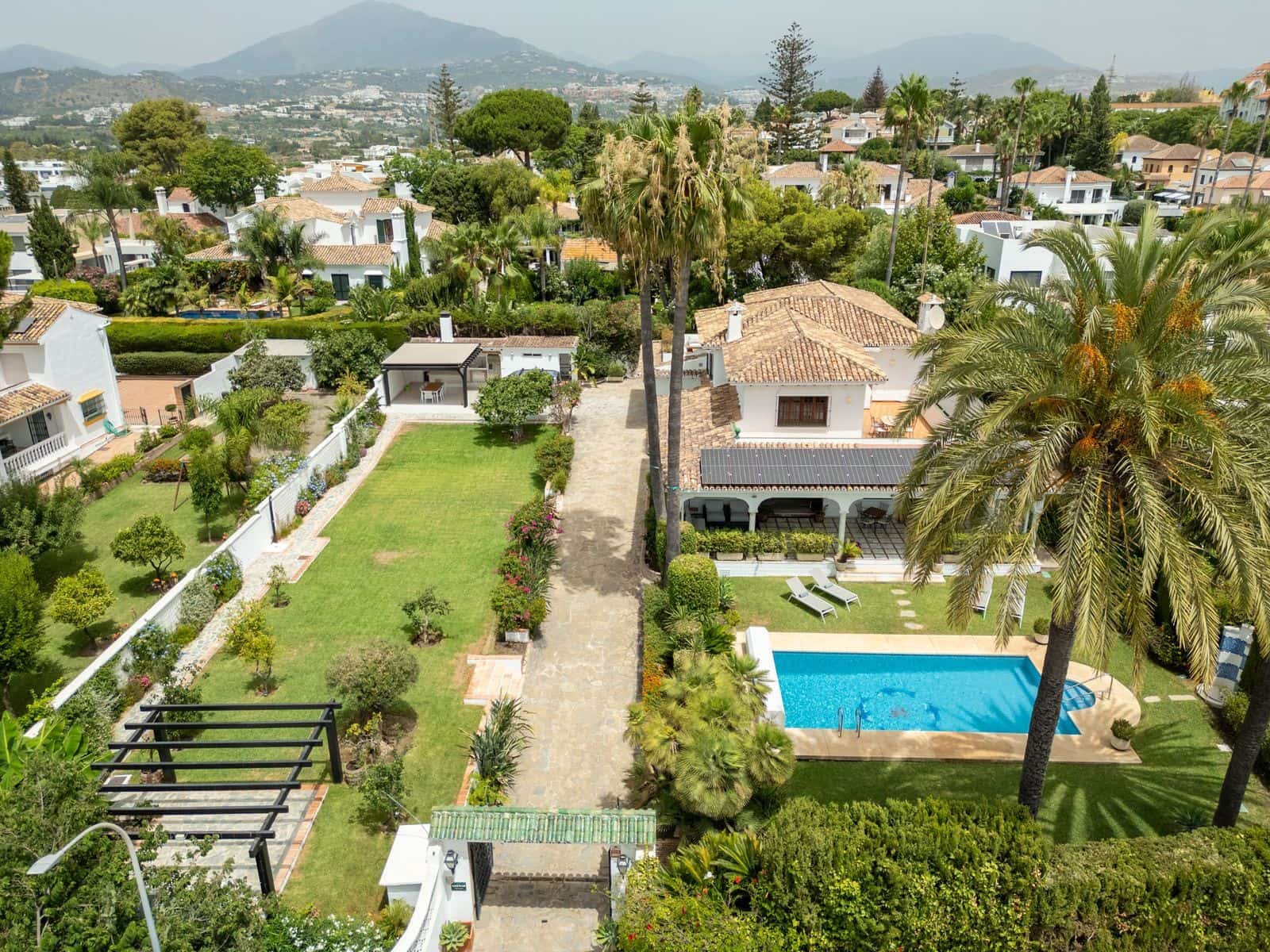 4 soveværelse Villa til salg i San Pedro de Alcantara - € 2.495.000 (Ref: 9998350)