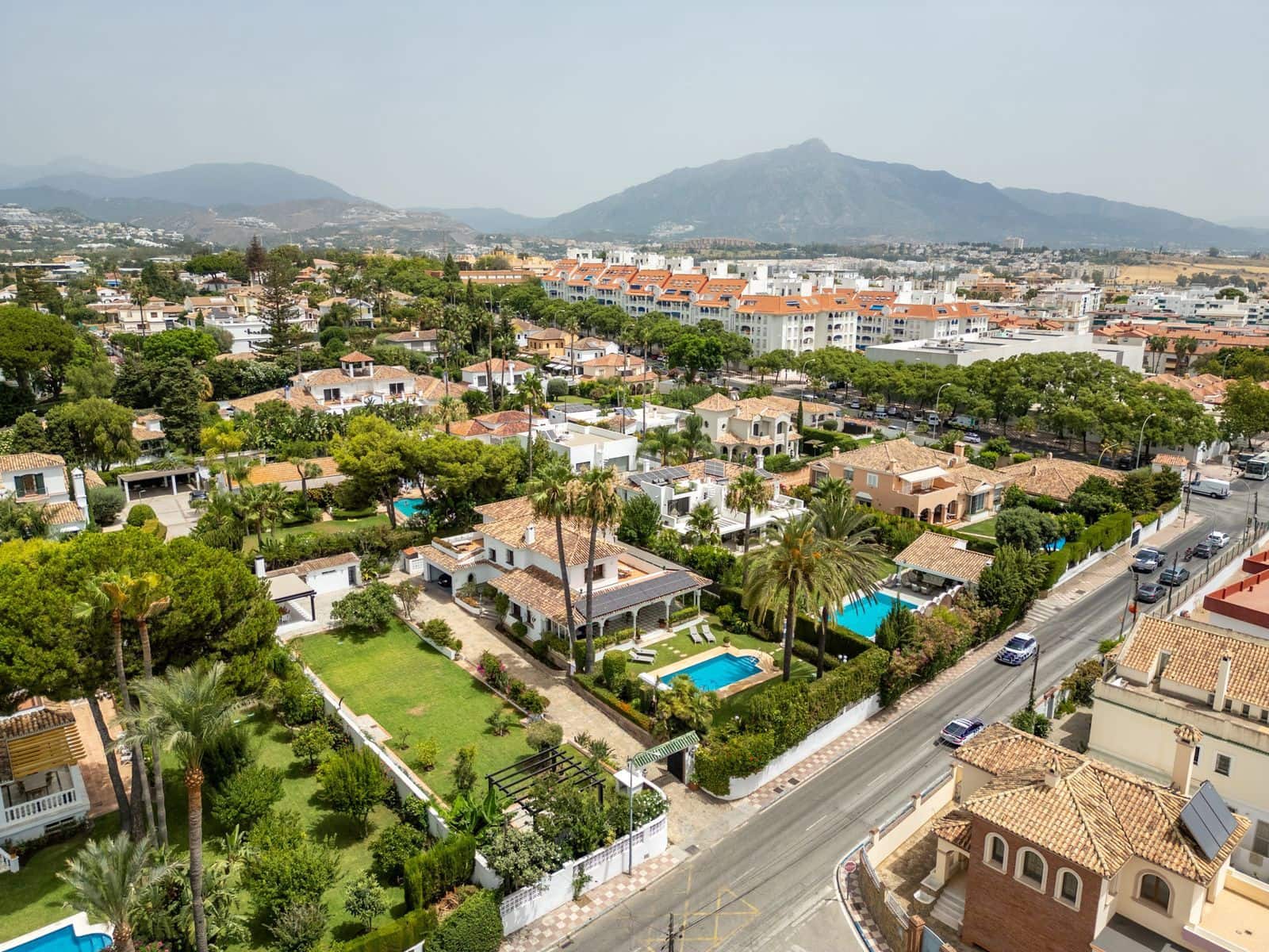 4 soveværelse Villa til salg i San Pedro de Alcantara - € 2.495.000 (Ref: 9998350)