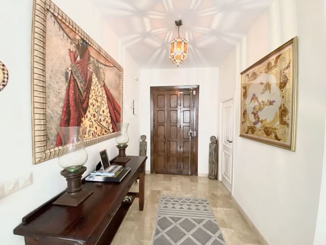 3 quarto Moradia para venda em Saladillo-Benamara, Estepona - 1 300 000 € (Ref: 9998355)