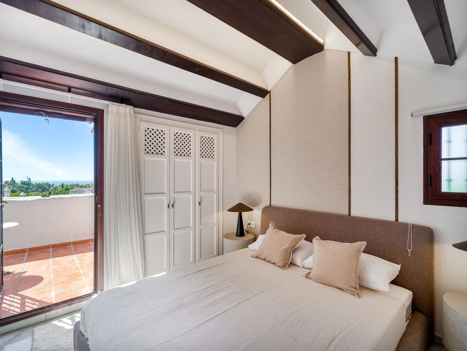 3 bedroom Semi-detached Villa for sale in Marbella - € 1,250,000 (Ref: 9998358)