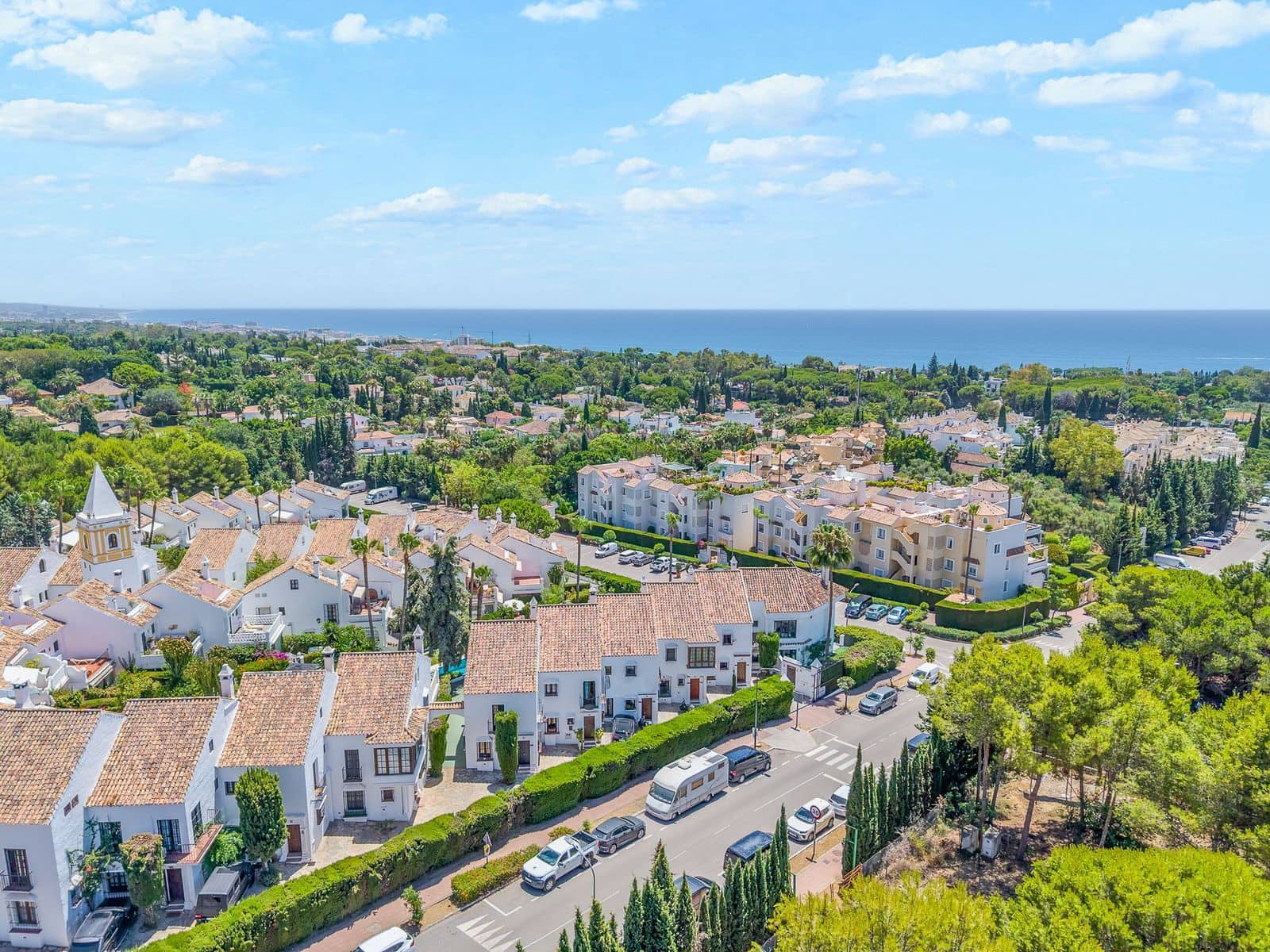 3 bedroom Semi-detached Villa for sale in Marbella - € 1,250,000 (Ref: 9998358)