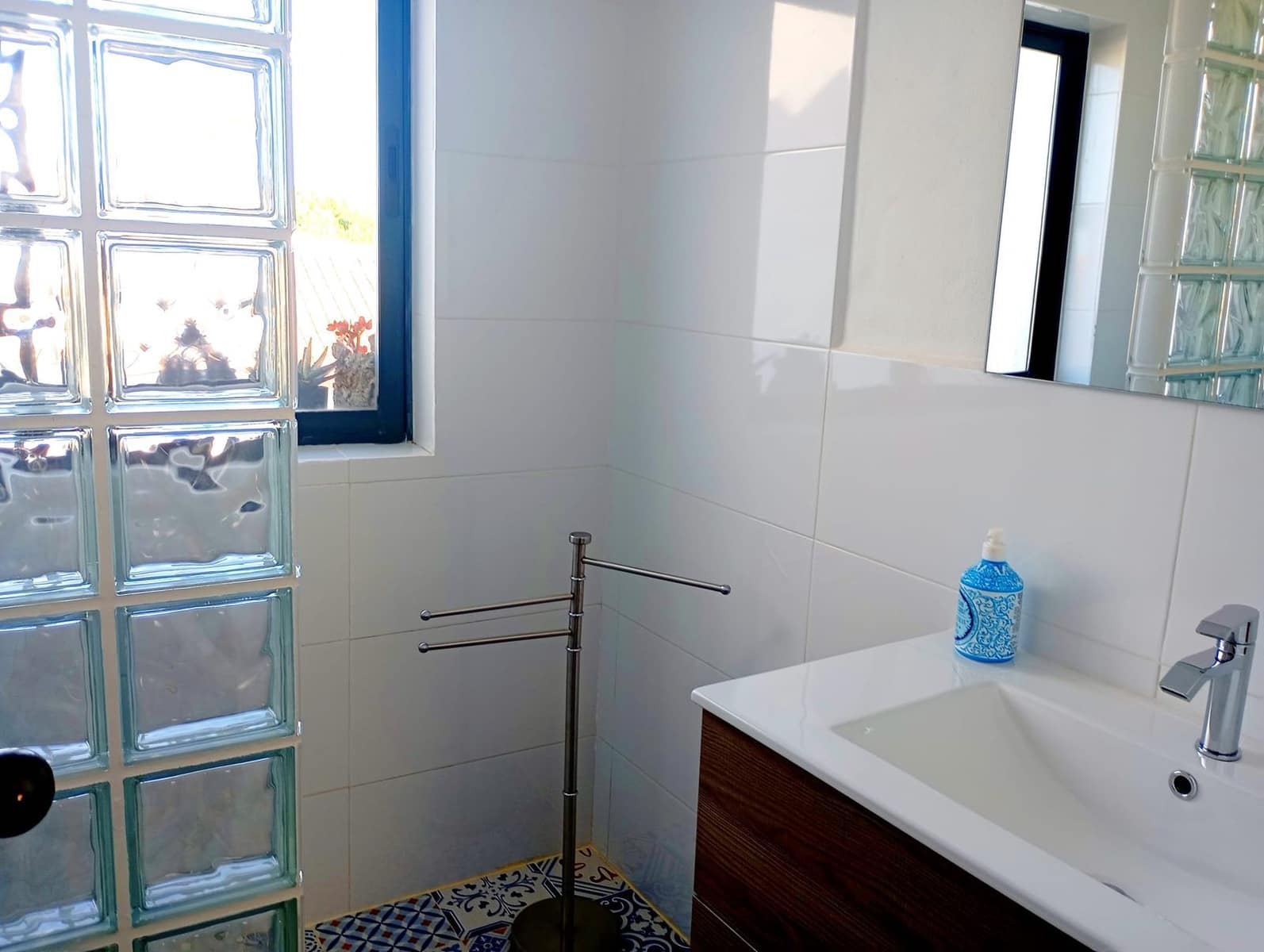 4 sovrum Semi-fristående Villa till salu i Bahia de Casares - 800 000 € (Ref: 9998359)