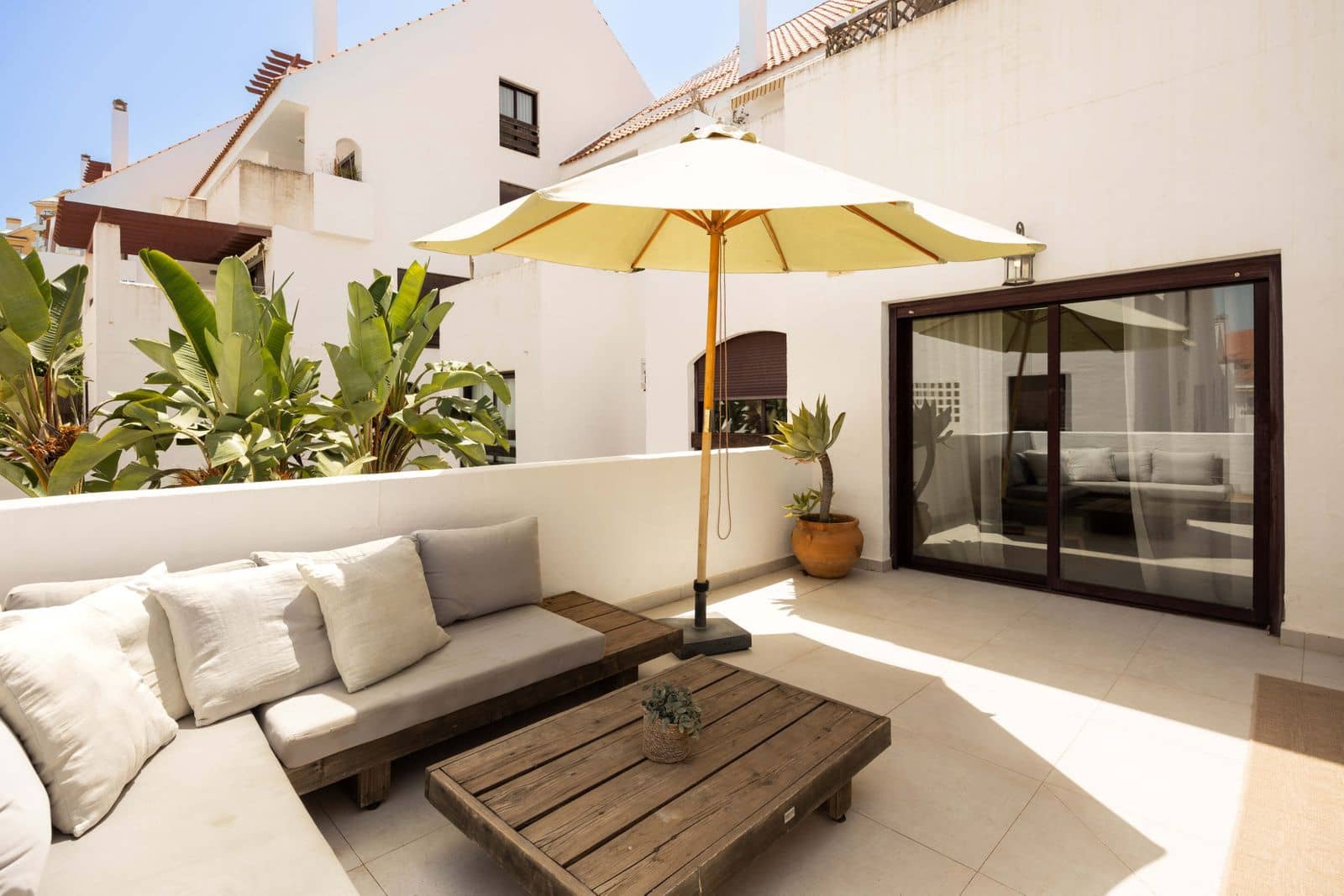 3 soverom Leilighet til salgs i Nueva Andalucia - € 675 000 (Ref: 9998360)