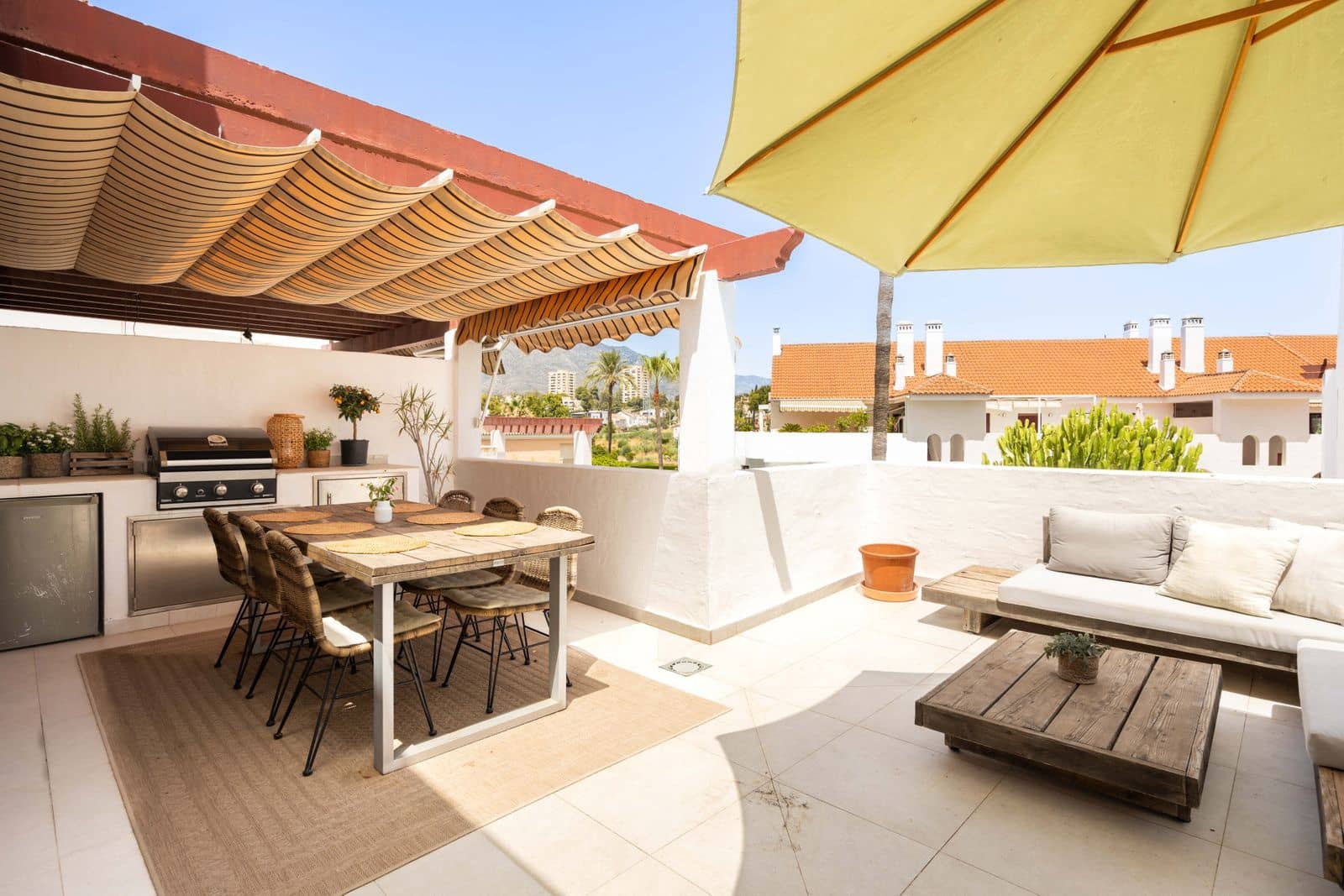 3 soverom Leilighet til salgs i Nueva Andalucia - € 675 000 (Ref: 9998360)