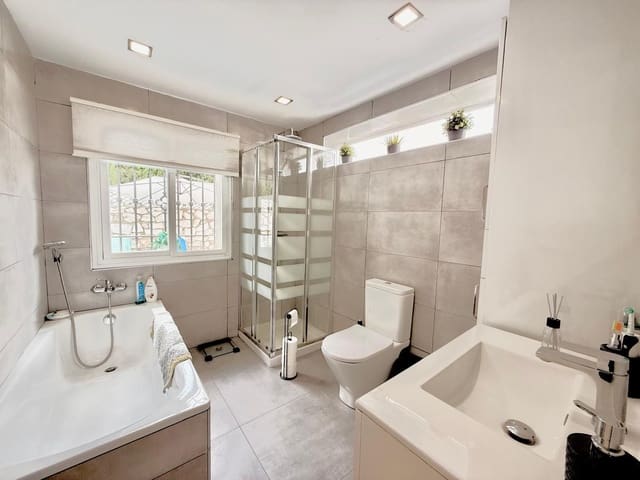 3 soverom Villa til salgs i Benalmádena - € 599 950 (Ref: 9998361)