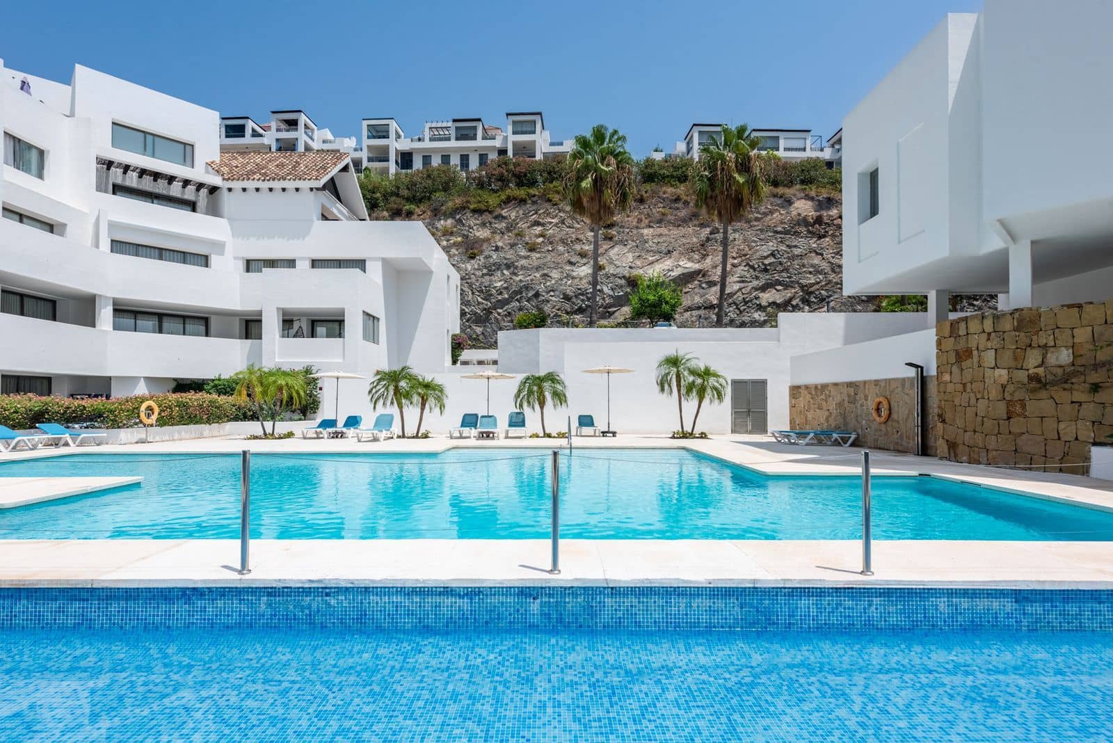 2 soverom Leilighet til salgs i Los Flamingos - € 675 000 (Ref: 9998363)