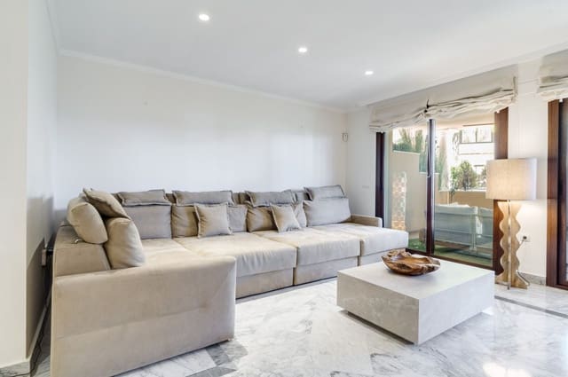 2 slaapkamer Appartement te koop in Golden Mile, Marbella - € 820.000 (Ref: 9998370)
