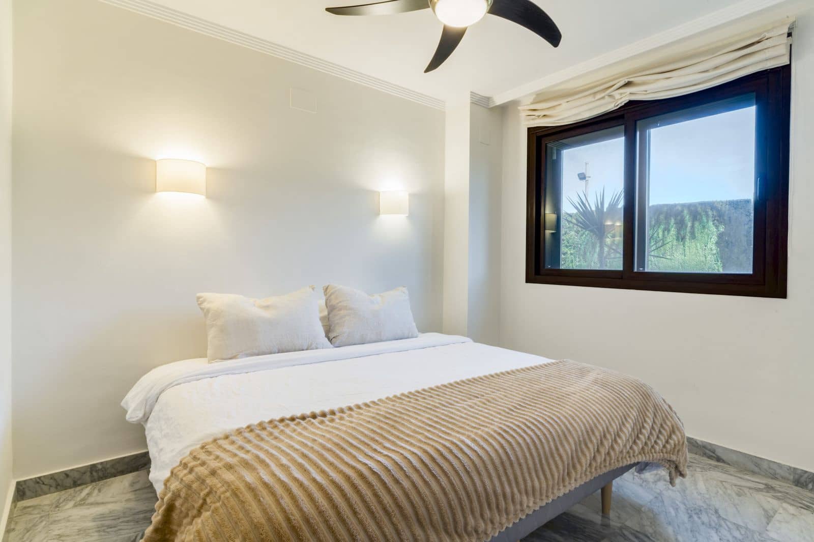 2 slaapkamer Appartement te koop in Golden Mile - € 820.000 (Ref: 9998370)