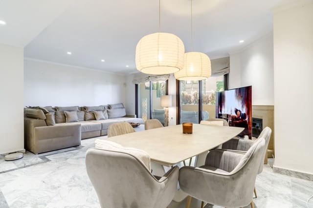 2 slaapkamer Appartement te koop in Golden Mile, Marbella - € 820.000 (Ref: 9998370)