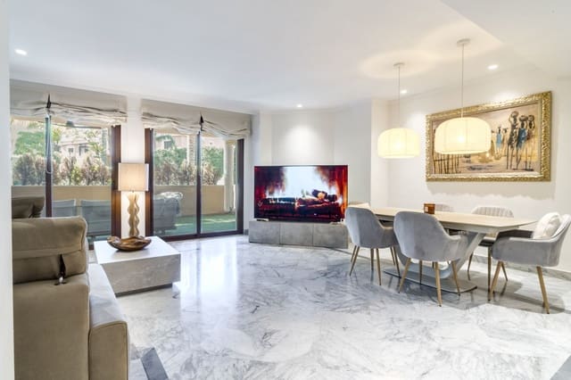 2 slaapkamer Appartement te koop in Golden Mile, Marbella - € 820.000 (Ref: 9998370)