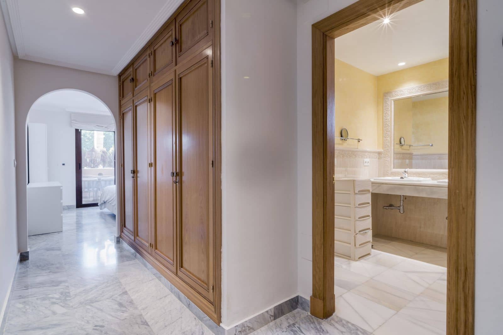2 slaapkamer Appartement te koop in Golden Mile - € 820.000 (Ref: 9998370)