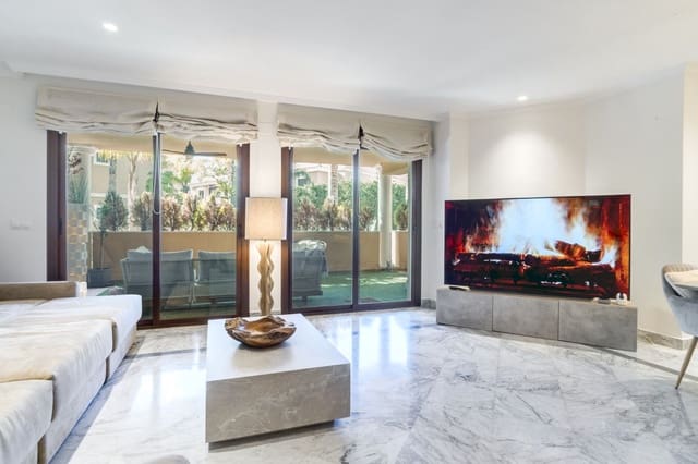 2 slaapkamer Appartement te koop in Golden Mile, Marbella - € 820.000 (Ref: 9998370)