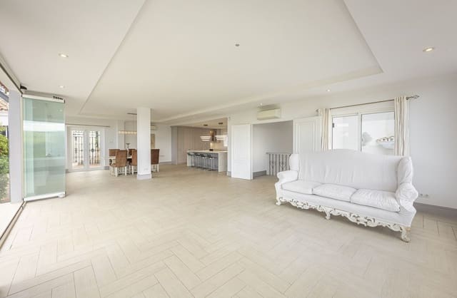 6 soverom Villa til salgs i Sotogrande, San Roque - € 1 845 000 (Ref: 9998371)