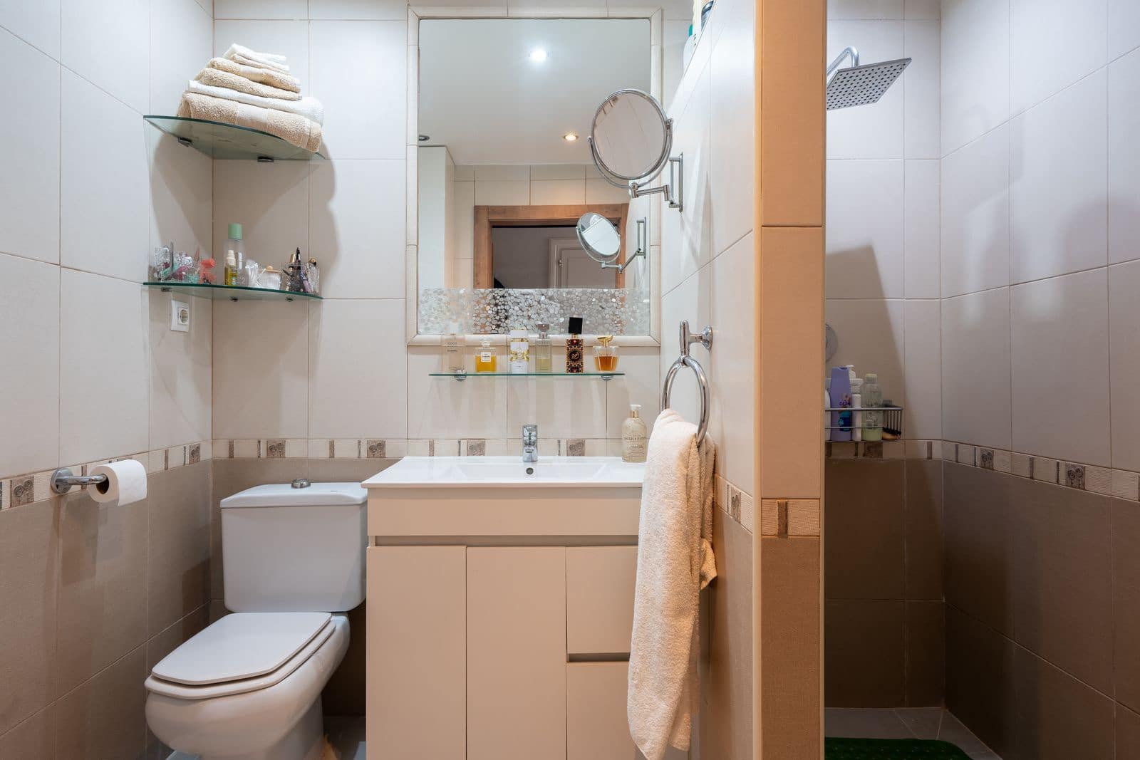 Ático de 3 habitaciones en La Duquesa / Puerto de la Duquesa en venta - 359.000 € (Ref: 9998373)