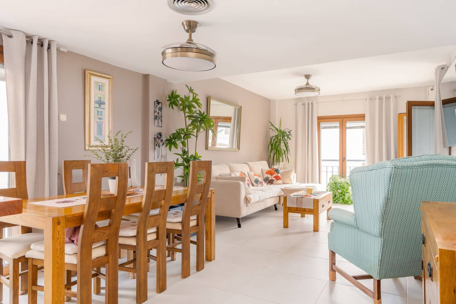 Ático de 3 habitaciones en La Duquesa / Puerto de la Duquesa en venta - 359.000 € (Ref: 9998373)