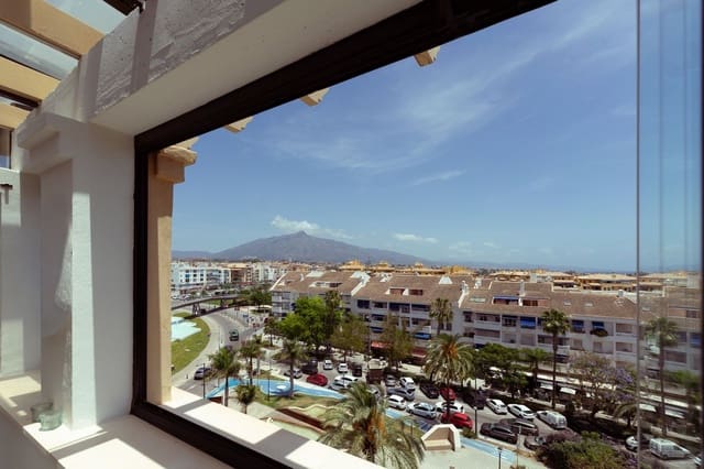 2 bedroom Penthouse for sale in San Pedro de Alcantara, Marbella - € 1,180,000 (Ref: 9998374)