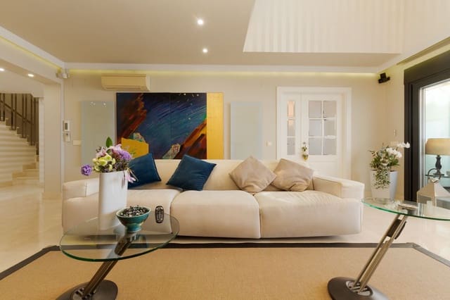 2 bedroom Penthouse for sale in San Pedro de Alcantara, Marbella - € 1,180,000 (Ref: 9998374)