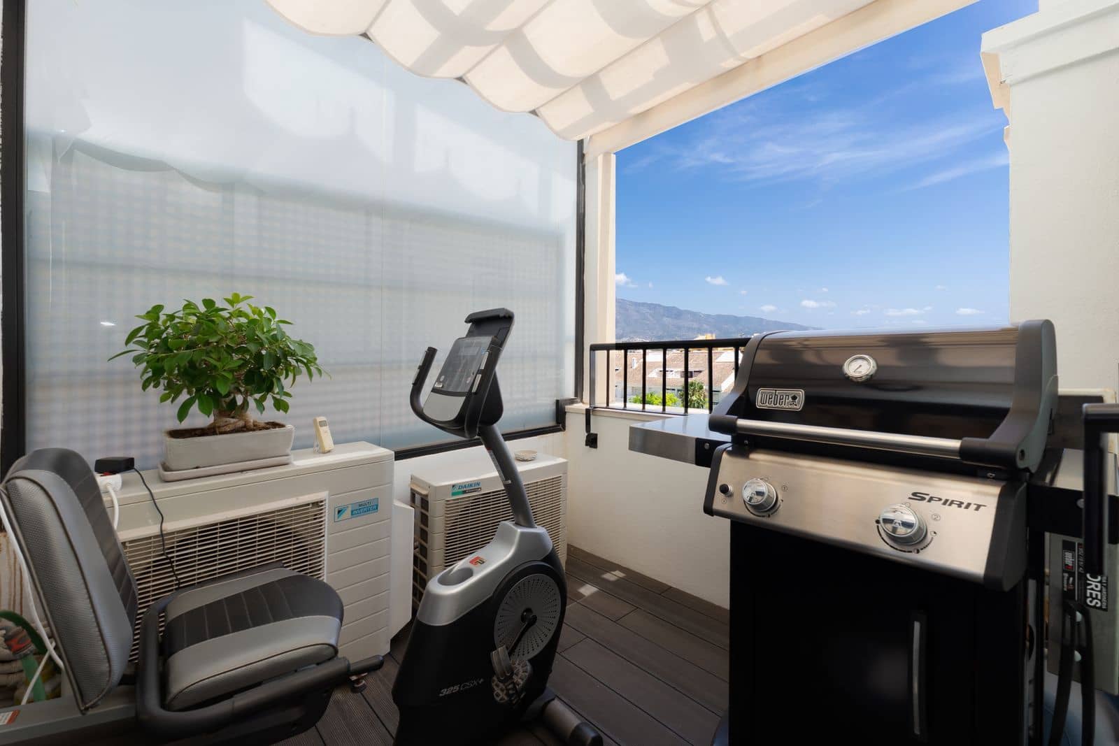 2 bedroom Penthouse for sale in San Pedro de Alcantara - € 1,180,000 (Ref: 9998374)