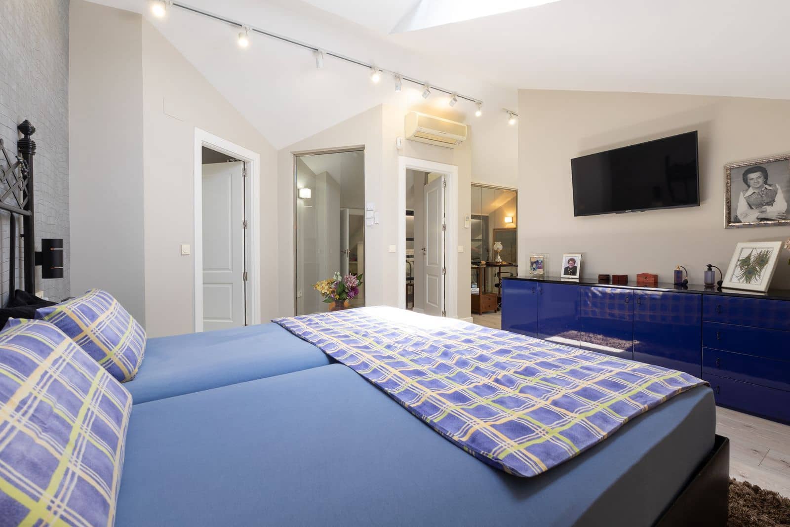 2 bedroom Penthouse for sale in San Pedro de Alcantara - € 1,180,000 (Ref: 9998374)