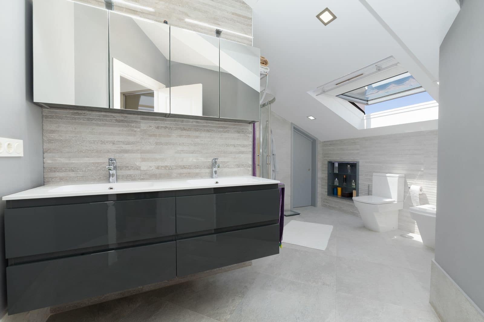 2 bedroom Penthouse for sale in San Pedro de Alcantara - € 1,180,000 (Ref: 9998374)