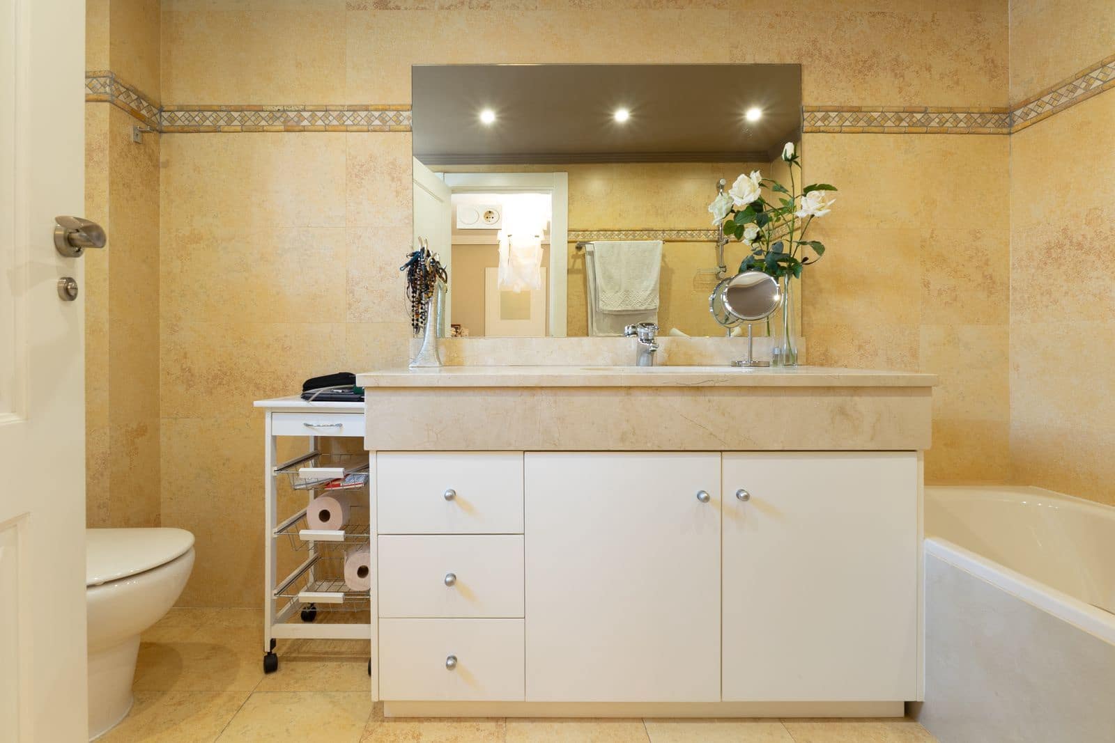 2 bedroom Penthouse for sale in San Pedro de Alcantara - € 1,180,000 (Ref: 9998374)