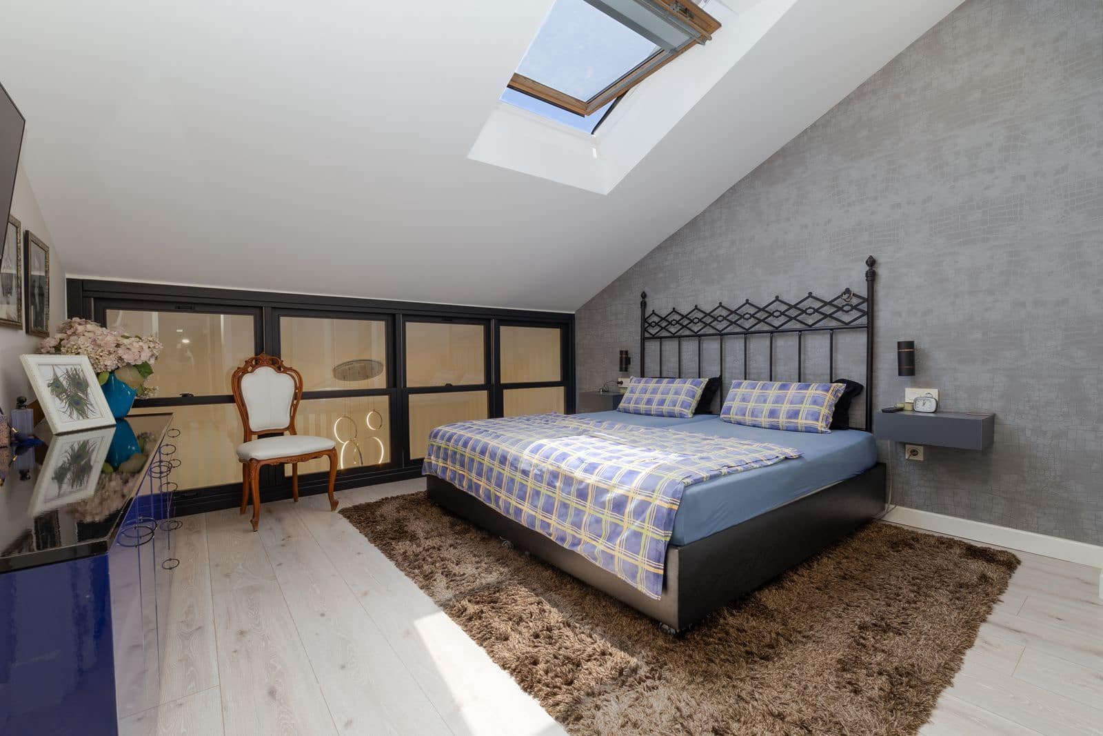 2 bedroom Penthouse for sale in San Pedro de Alcantara - € 1,180,000 (Ref: 9998374)