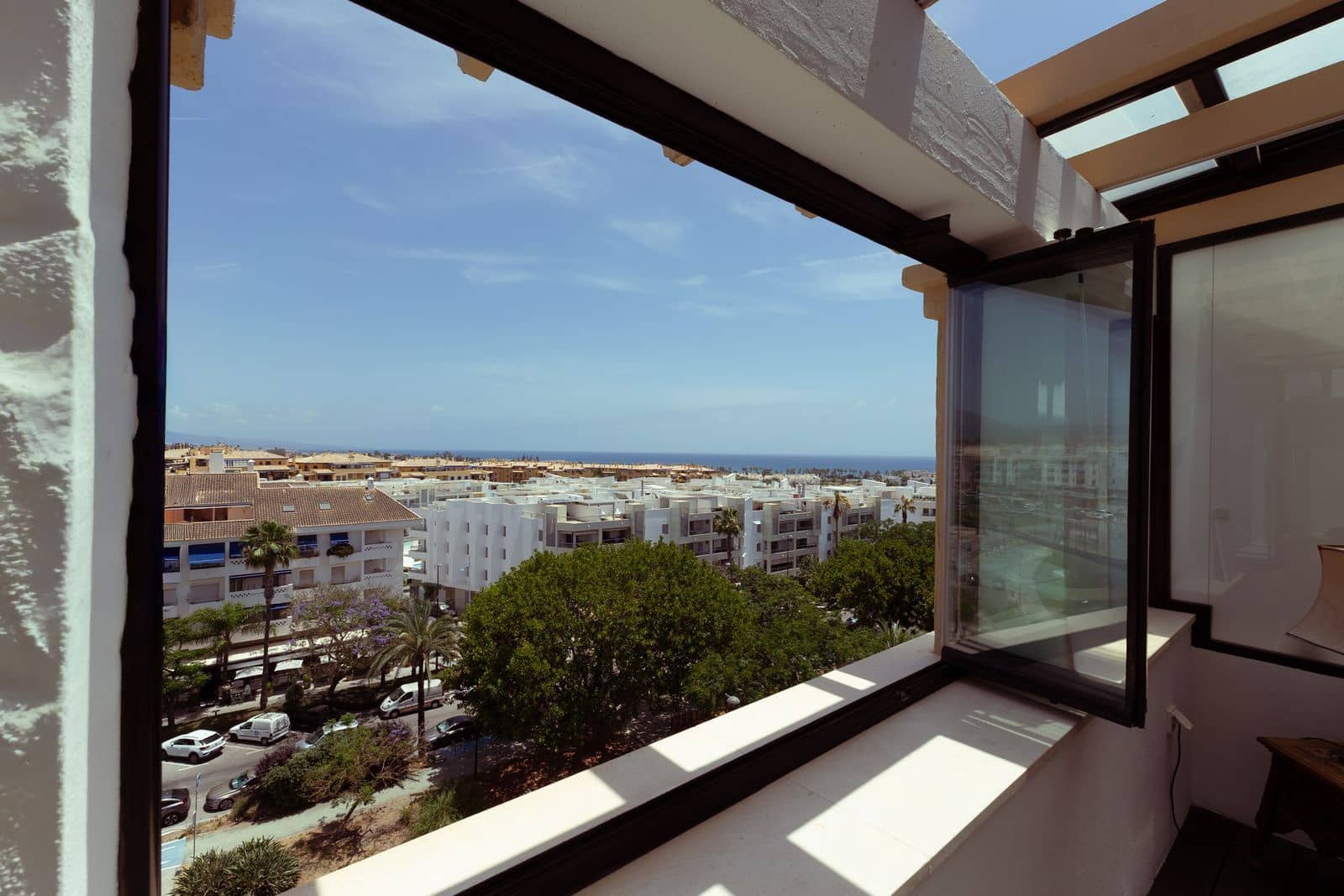 2 bedroom Penthouse for sale in San Pedro de Alcantara - € 1,180,000 (Ref: 9998374)