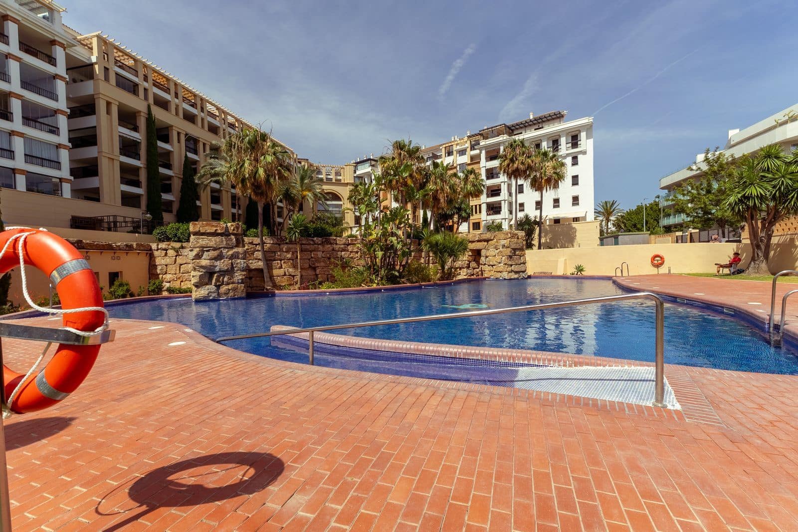 2 bedroom Penthouse for sale in San Pedro de Alcantara - € 1,180,000 (Ref: 9998374)