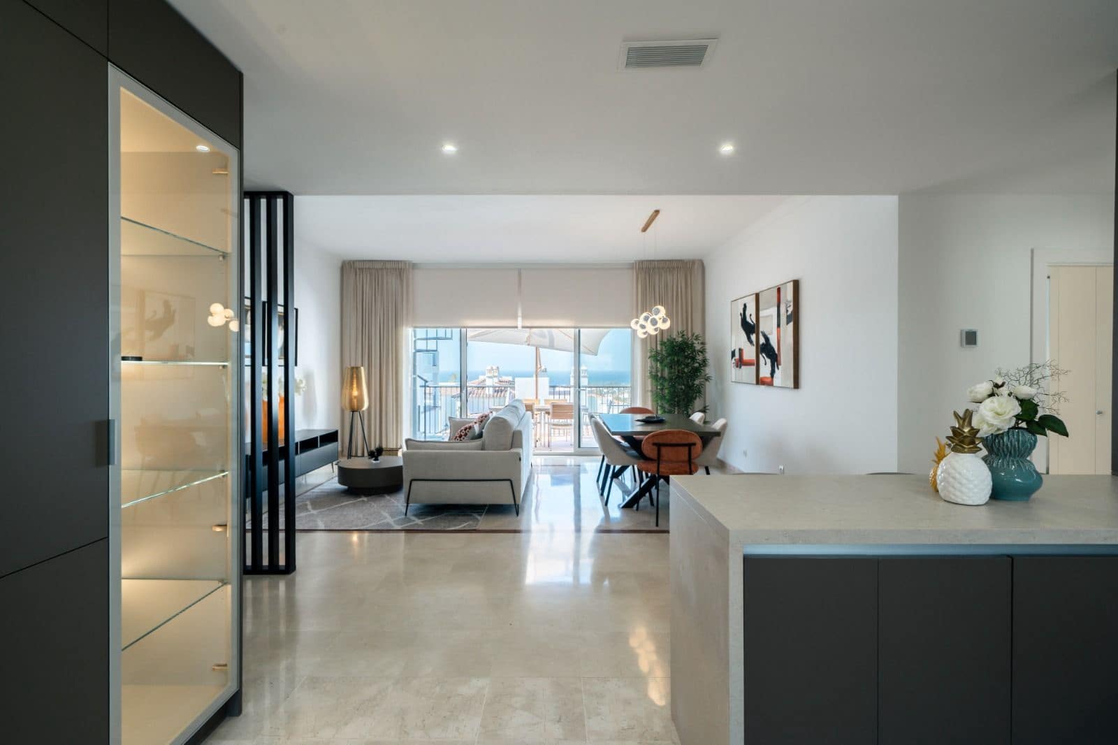2 bedroom Penthouse for sale in Benahavis - € 685,000 (Ref: 9998376)