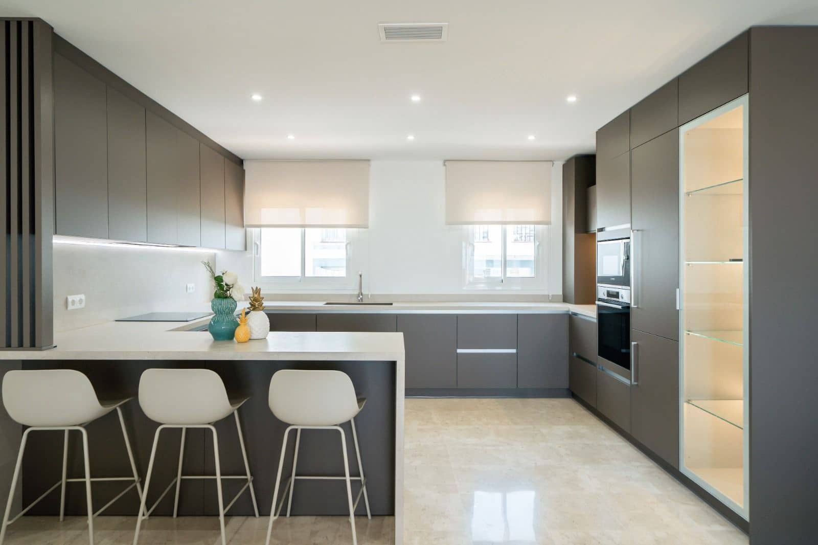2 bedroom Penthouse for sale in Benahavis - € 685,000 (Ref: 9998376)