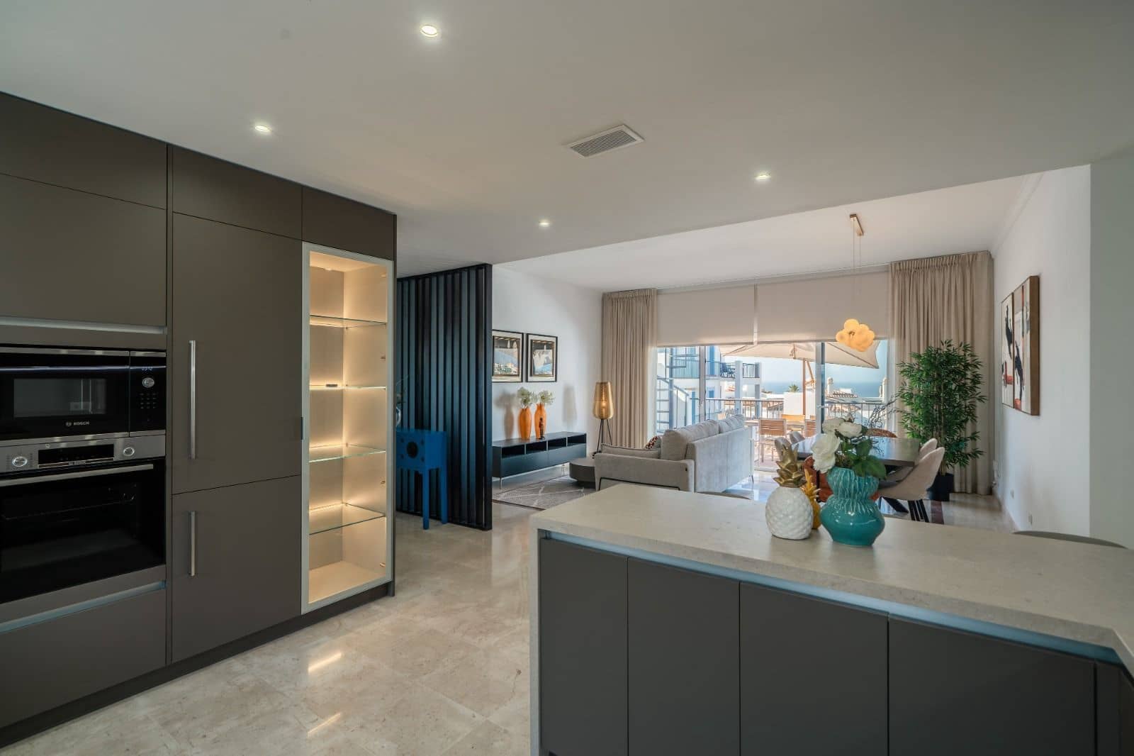2 bedroom Penthouse for sale in Benahavis - € 685,000 (Ref: 9998376)