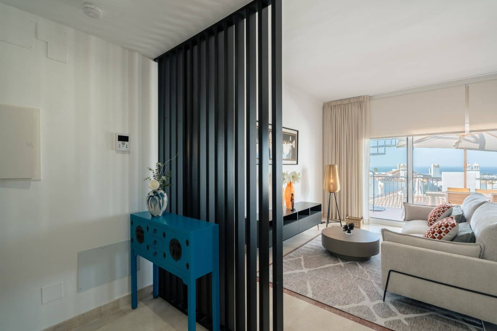 2 bedroom Penthouse for sale in Benahavis - € 685,000 (Ref: 9998376)