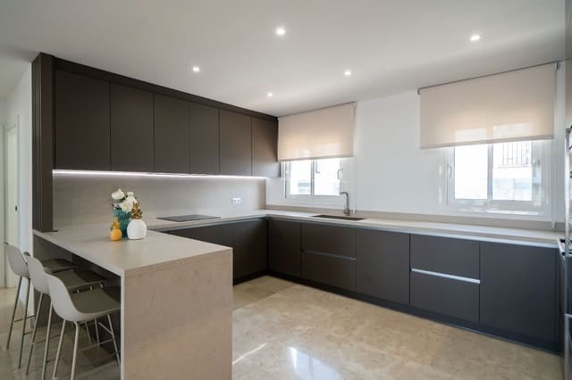 2 bedroom Penthouse for sale in Benahavís - € 685,000 (Ref: 9998376)