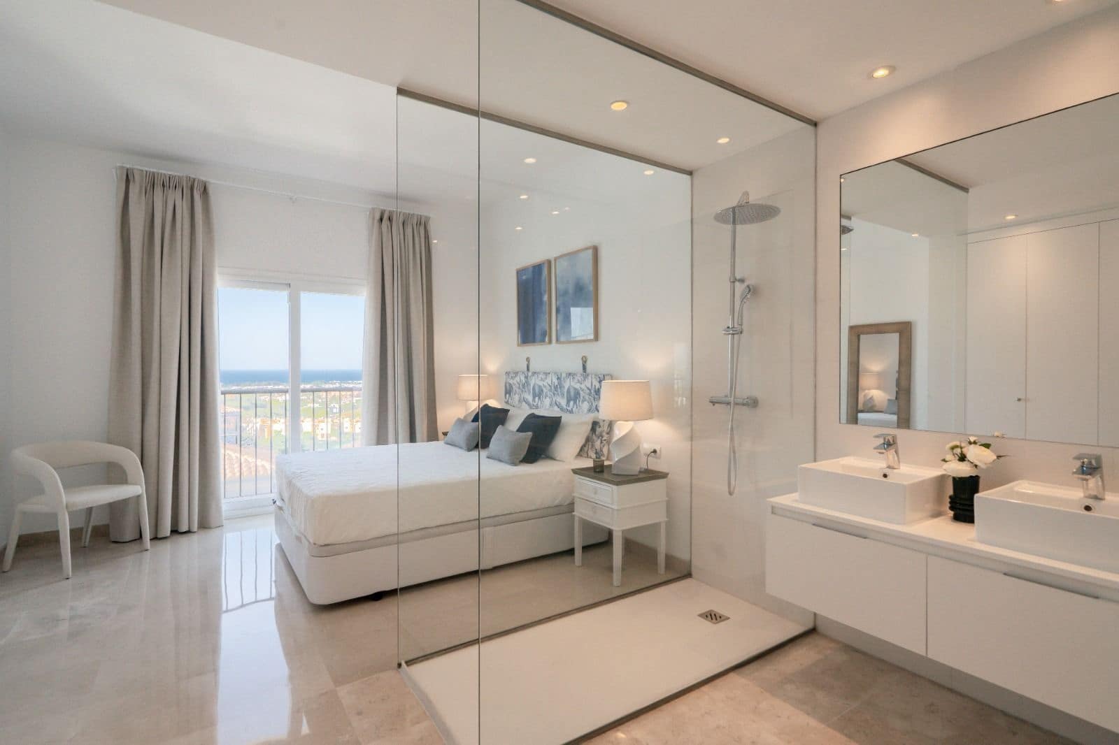 2 bedroom Penthouse for sale in Benahavis - € 685,000 (Ref: 9998376)