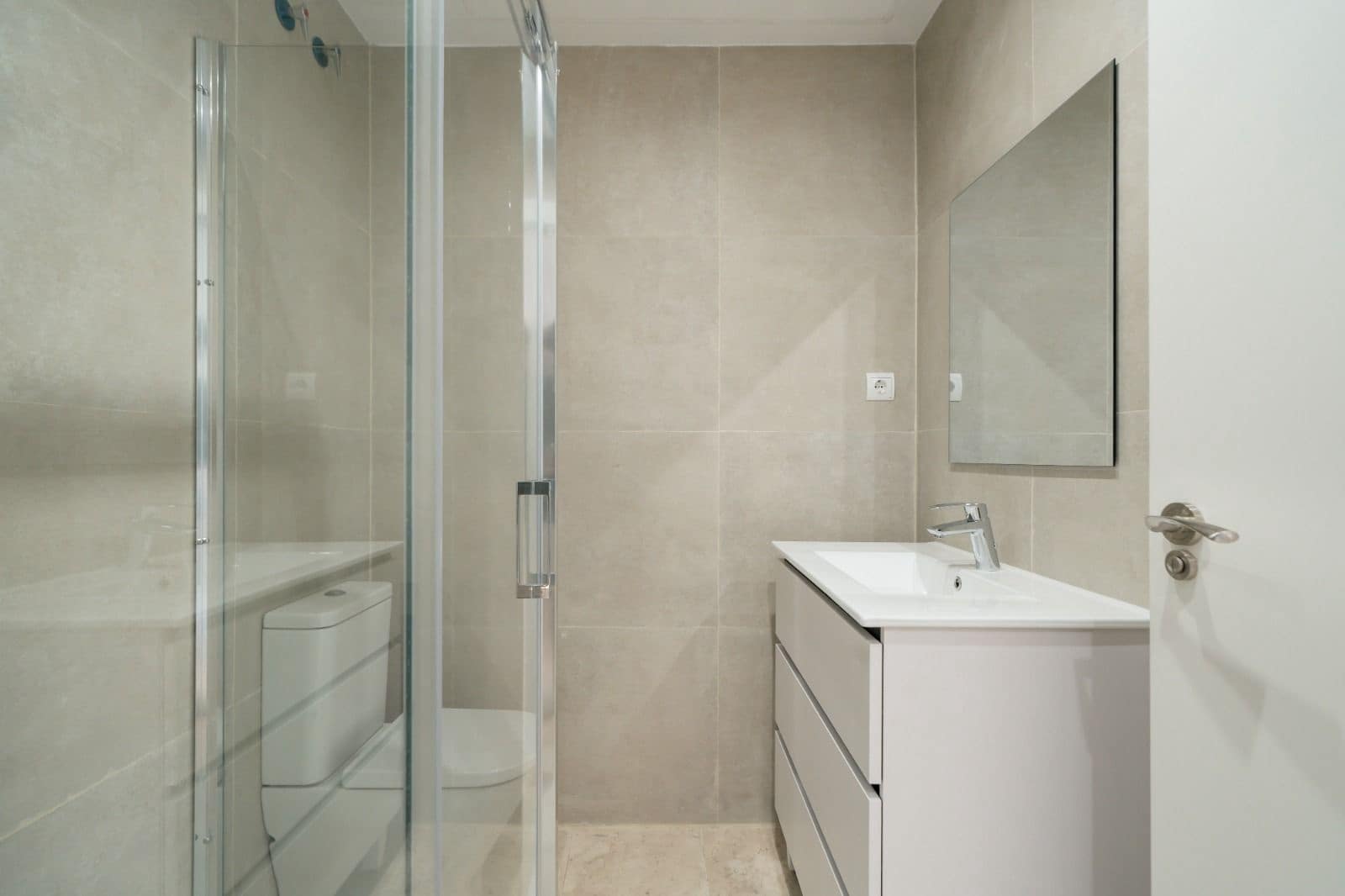 2 bedroom Penthouse for sale in Benahavis - € 685,000 (Ref: 9998376)
