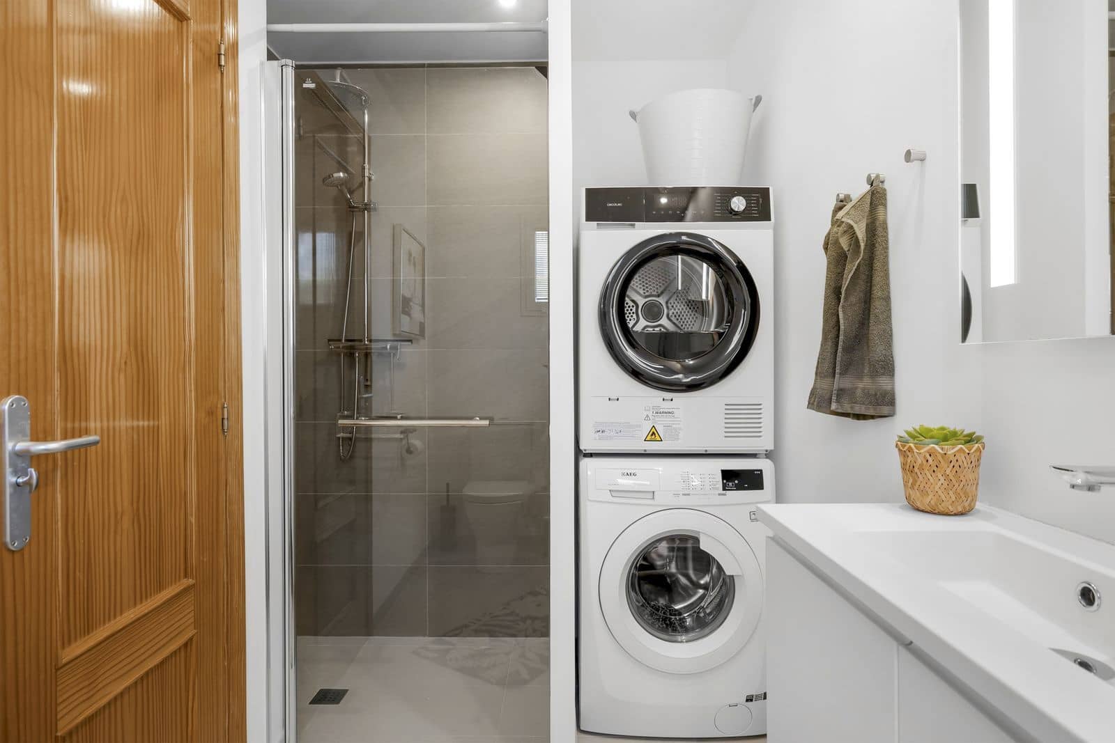 Ático de 2 habitaciones en Benalmádena en venta - 525.000 € (Ref: 9998379)